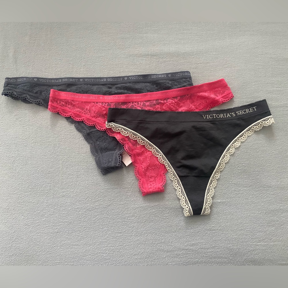 VS set of 3 underwear
